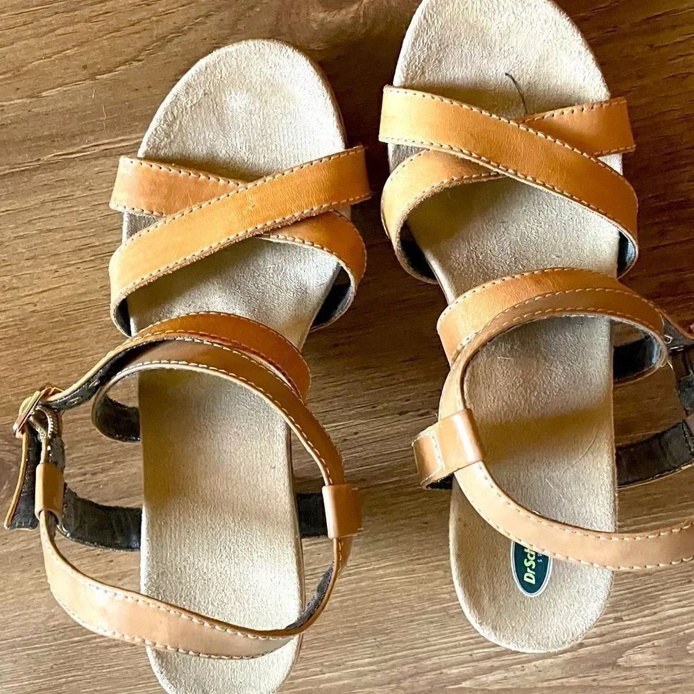Dr. scholls leather sandals 
